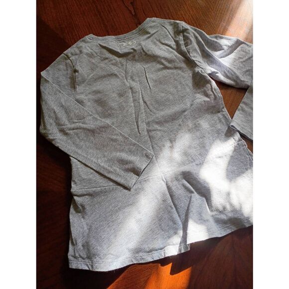 Under Armour Long Sleeve Tee Size: 5 (1277) - Picture 5 of 6